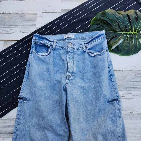 Abercrombie & Fitch The Dad High Rise Light Wash Jeans Side Slits 31/12 Long - Picture 5 of 11